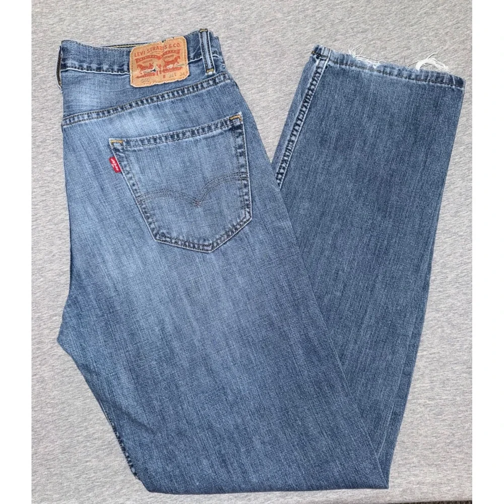 Levis 550 Relaxed Fit Mens Blue Jeans Size 34x34 Medium Wash Very Soft Broken In